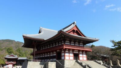 Gambar Kuil Kiyomizu-dera dengan panggung kayu yang menjorok keluar