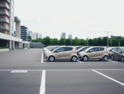 Cara menghindari denda parkir mobil sewa di Jepang